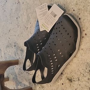 Crocs Mens Swiftwater Wave Closed Toe Waterproof Rubber Water Sport Sandals Sz 8